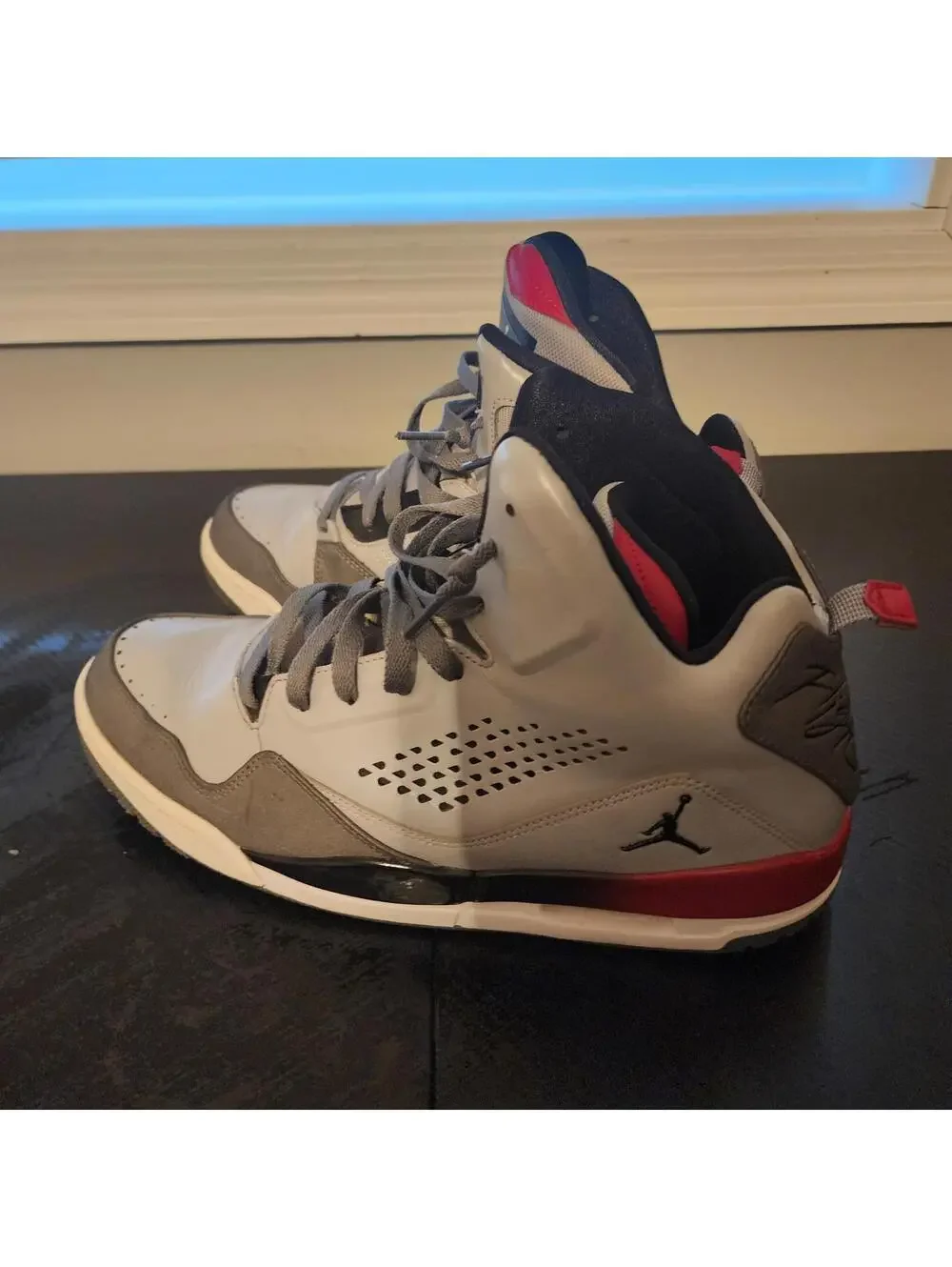 Air Jordan Flight Sneakers Gray Black Red Basketball Shoes Men's Size 11.5 - Picture 1 of 9